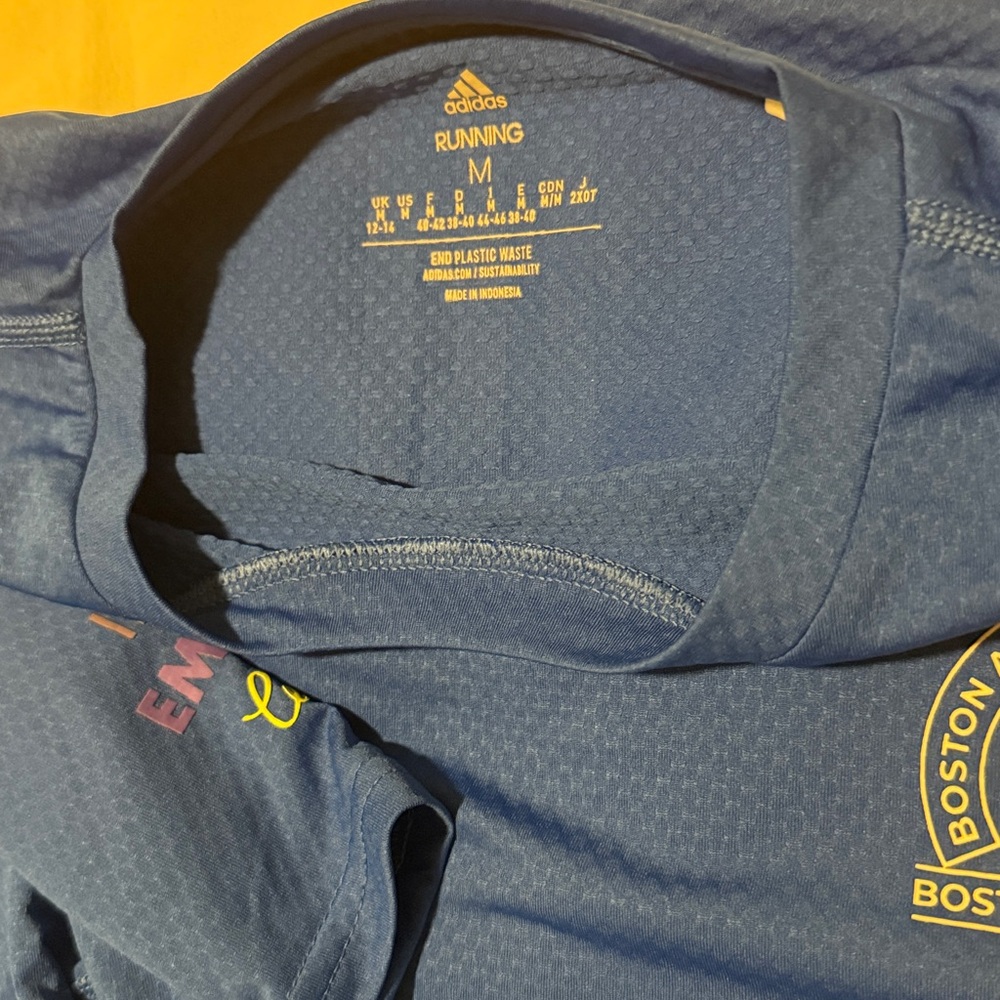Boston Marathon 2022 Tops size M - Picture 4 of 5